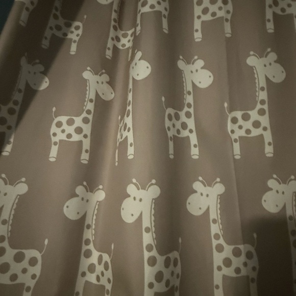 NWOT Giraffe Print Brown Shower Curtains🥳🥳❌❌ - Picture 2 of 3